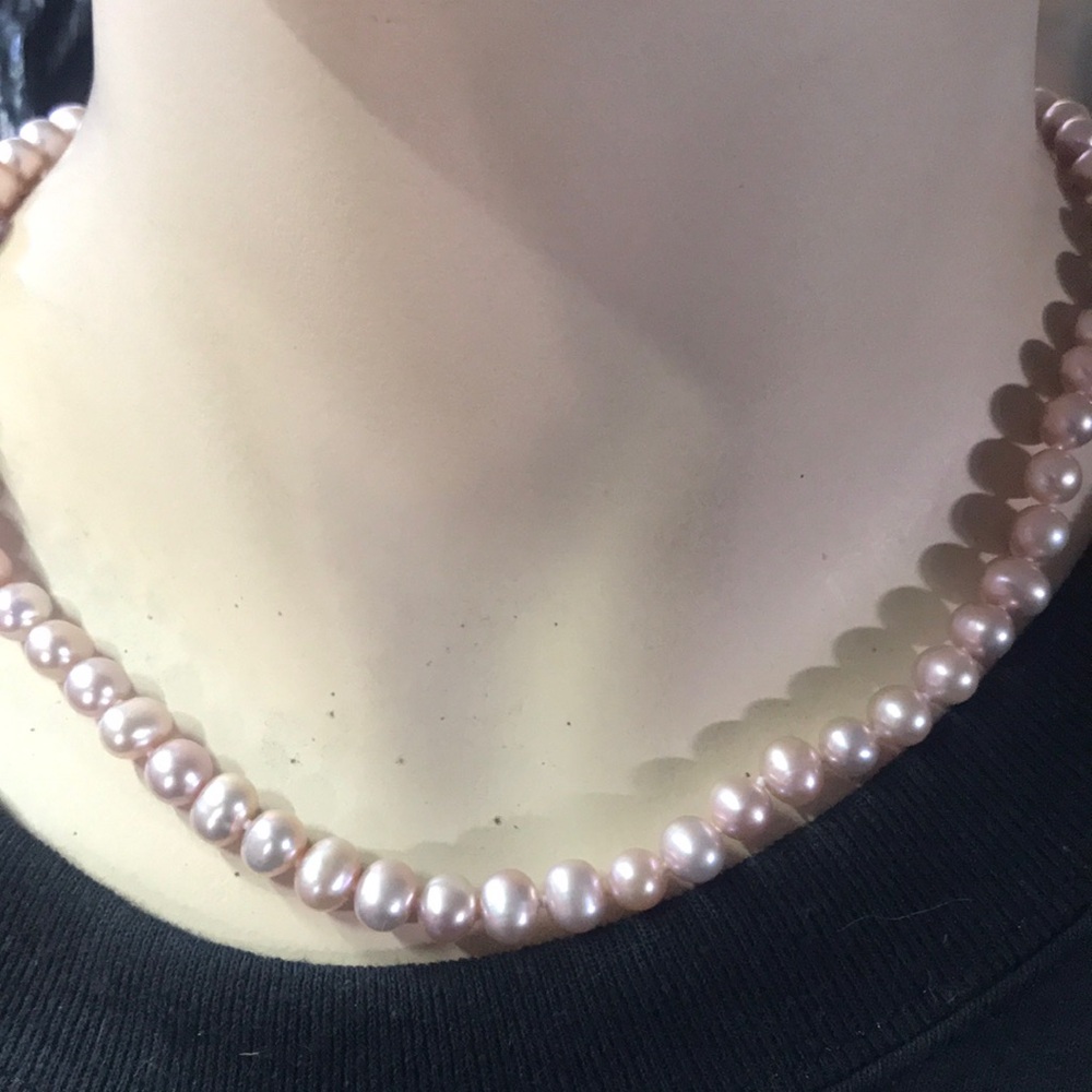 Elegant Pink Pearl Necklace